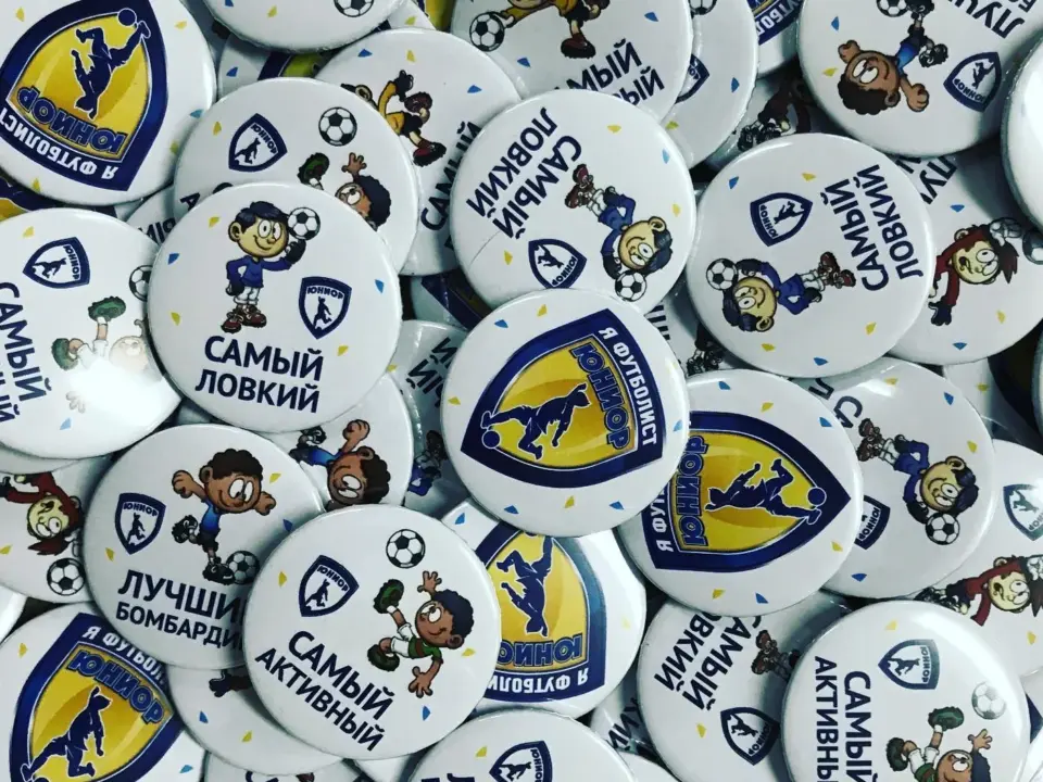 Сувенирная продукция Закатные значки — печать на заказ в Томске