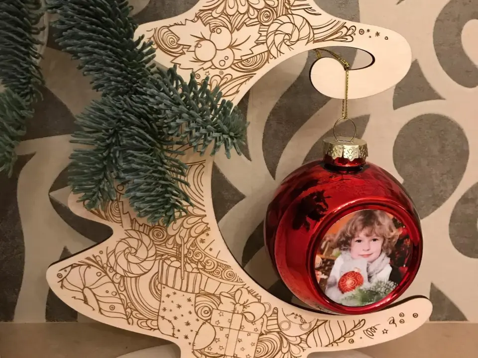 Сувенирная продукция ЕЛОЧКА для новогоднего шарика