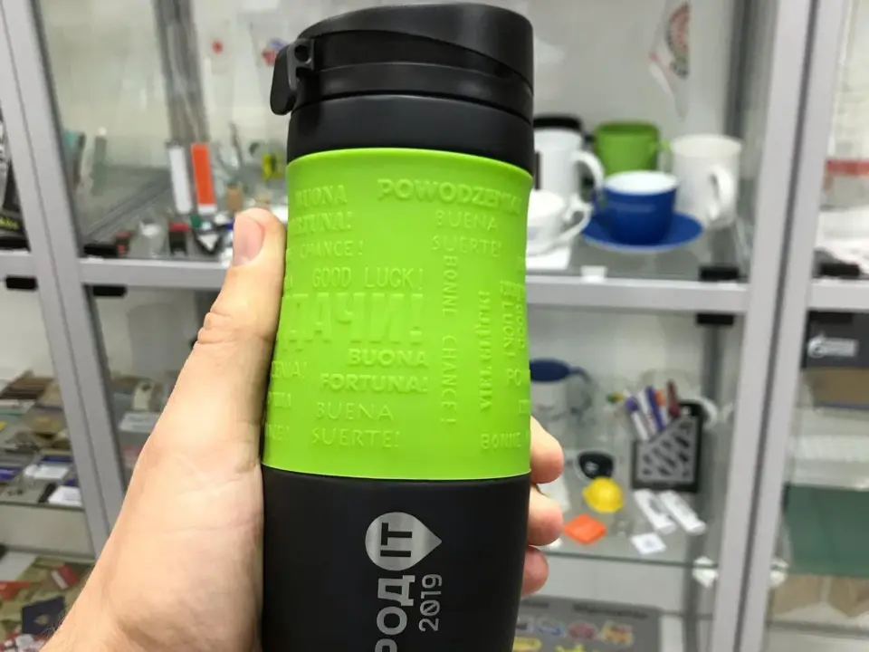 Сувенирная продукция Термосы и кружки с лазерной гравировкой